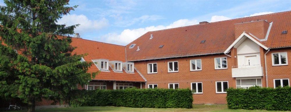 Mon & Hostel Borre